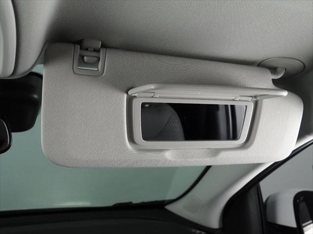 Photo of 2022 Summit White Chevrolet Bolt EUV