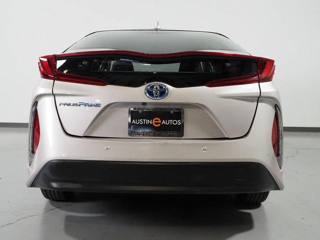 Photo of 2018 Titanium Glow Toyota Prius Prime