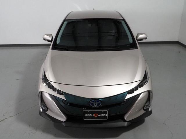 Photo of 2018 Titanium Glow Toyota Prius Prime