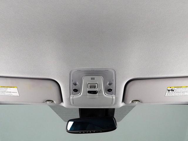 Photo of 2018 Titanium Glow Toyota Prius Prime