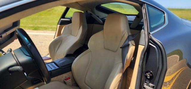 Photo of 2006 GREY Aston Martin V8 Vantage