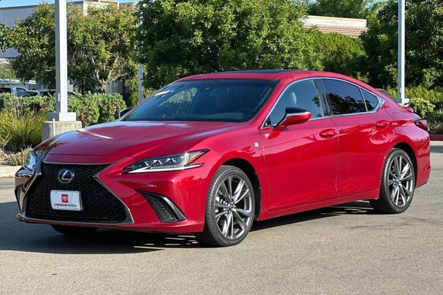 Photo of 2019 Red Lexus ES 350