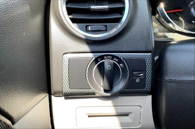 Photo of 2008 Silver Pearl Saturn Vue