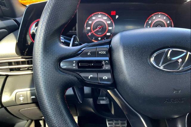 Photo of 2023 Ceramic White Hyundai ELANTRA