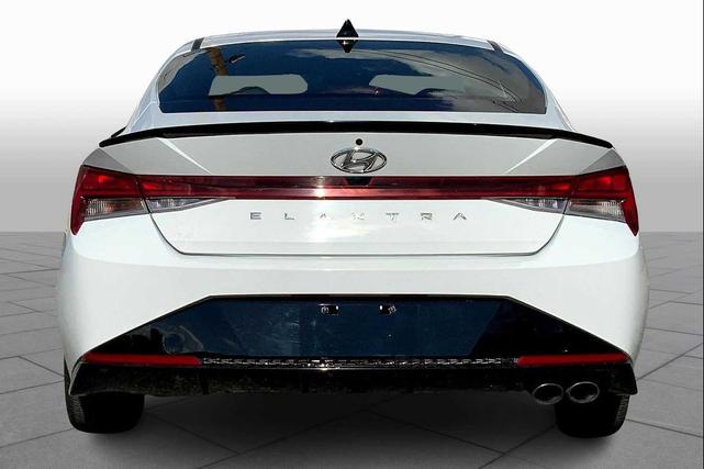 Photo of 2023 Ceramic White Hyundai ELANTRA