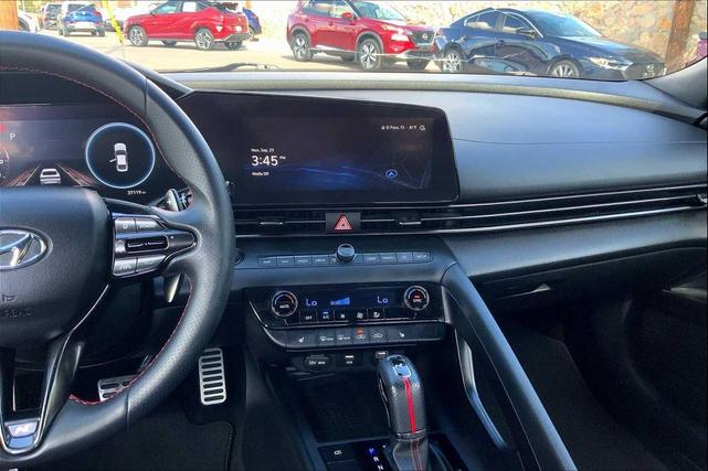 Photo of 2023 Ceramic White Hyundai ELANTRA