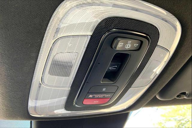 Photo of 2023 Ceramic White Hyundai ELANTRA