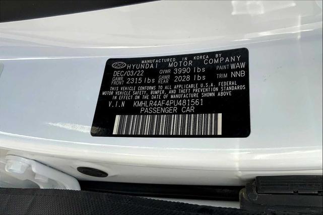 Photo of 2023 Ceramic White Hyundai ELANTRA