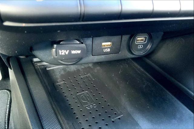 Photo of 2023 Ceramic White Hyundai ELANTRA
