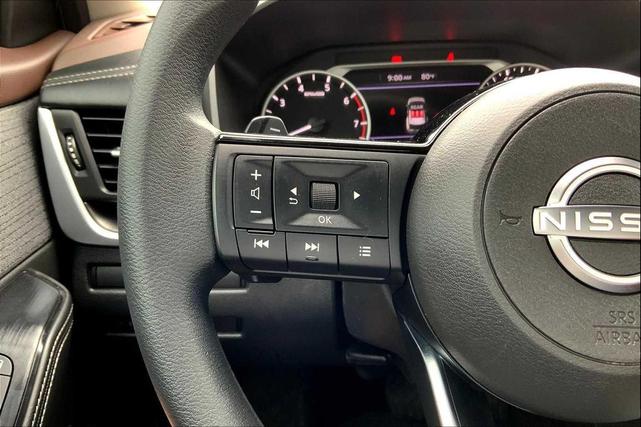 Photo of 2023 Super Black Nissan Rogue