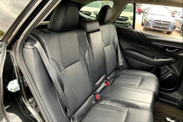 Photo of 2025 CBL/Crystal Bla Subaru Outback