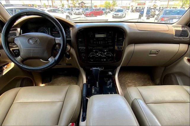 Photo of 1999 Natural White Toyota Land Cruiser