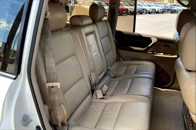 Photo of 1999 Natural White Toyota Land Cruiser