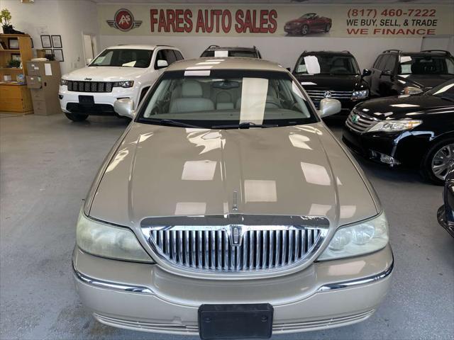 2004 Lincoln Town Car