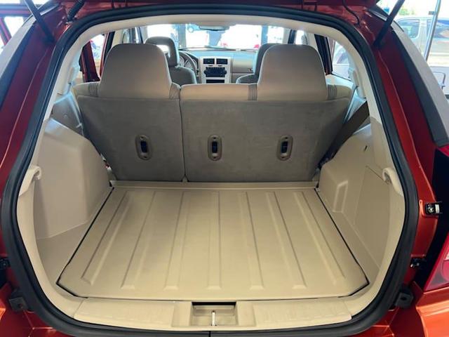 Photo of 2007 Sunburst Orange Pearlcoat Dodge Caliber