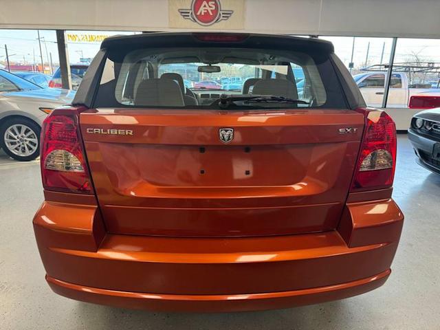 Photo of 2007 Sunburst Orange Pearlcoat Dodge Caliber