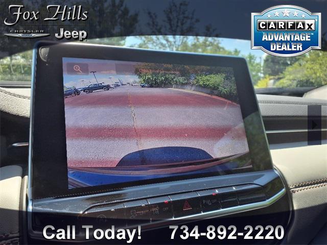 Photo of 2025 Diamond Black Crystal Pearlcoat Jeep Compass