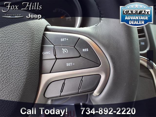 Photo of 2019 Diamond Black Crystal Pearlcoat Jeep Grand Cherokee