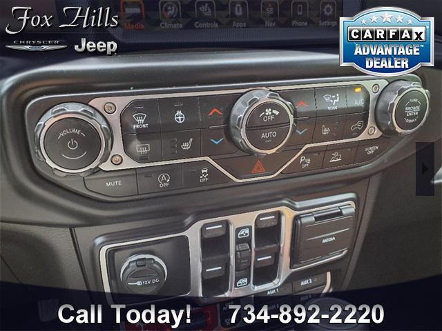 Photo of 2022 Black Clearcoat Jeep Wrangler Unlimited