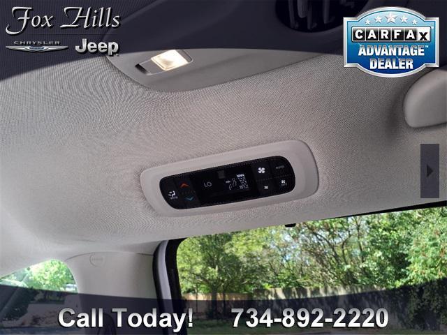 Photo of 2024 Bright White Chrysler Pacifica
