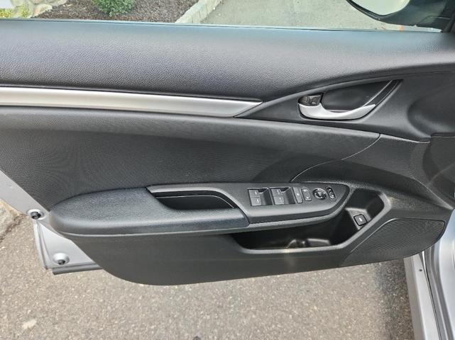 Photo of 2021 Silver Honda Civic