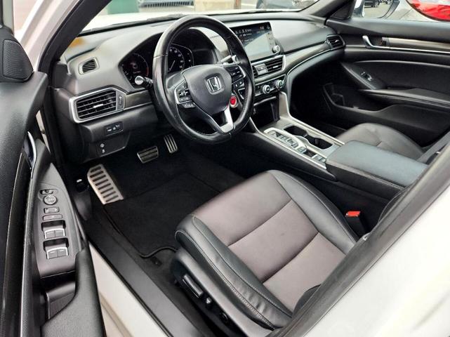 Photo of 2019 White Honda Accord