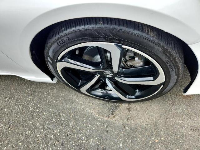 Photo of 2019 White Honda Accord