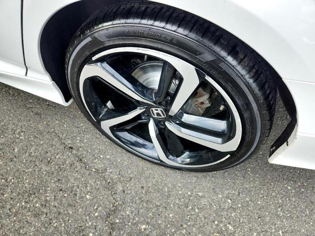 Photo of 2019 White Honda Accord