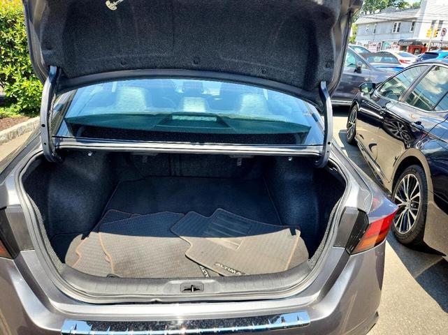 Photo of 2020 Gun Metallic Nissan Altima