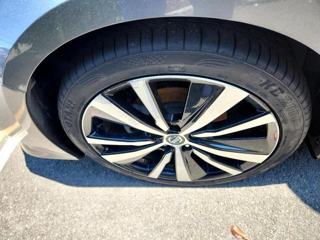 Photo of 2020 Gun Metallic Nissan Altima