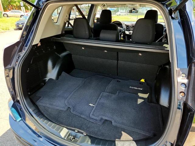 Photo of 2017 Blue Toyota RAV4