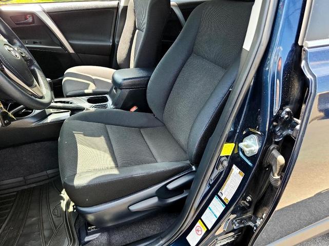 Photo of 2017 Blue Toyota RAV4
