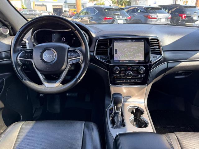 Photo of 2019 Gray Jeep Grand Cherokee