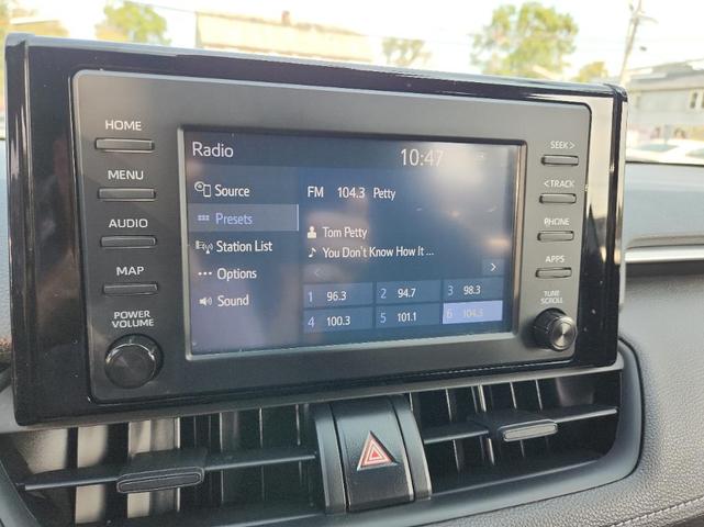 Photo of 2019 Gray Toyota RAV4 Hybrid