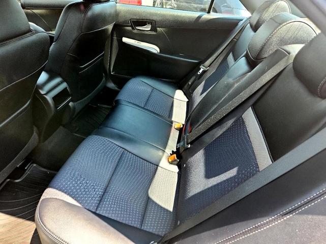 Photo of 2014 White Toyota Camry