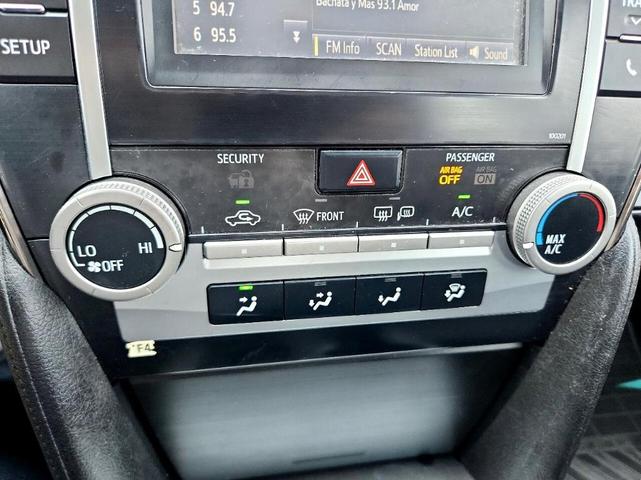 Photo of 2014 White Toyota Camry