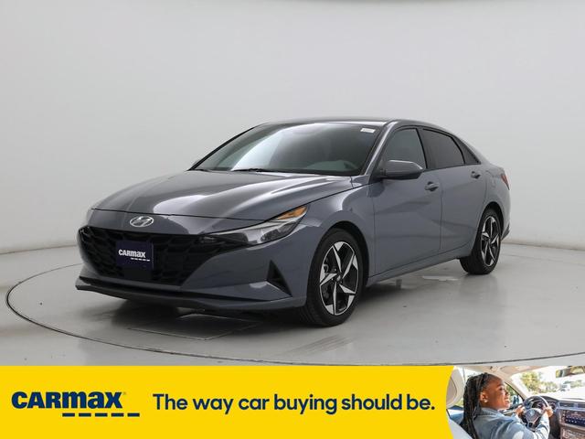 Photo of 2023 Gray Hyundai ELANTRA