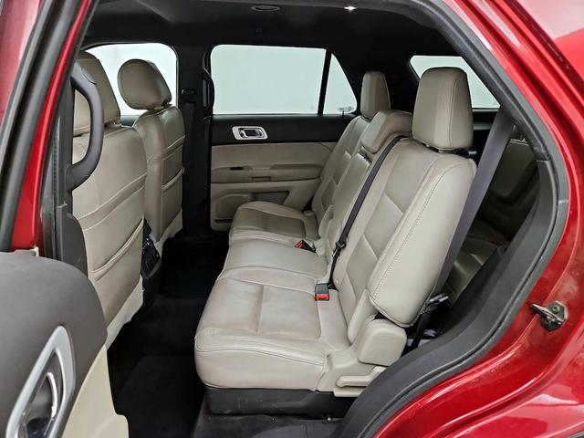 Photo of 2013 Red Ford Explorer