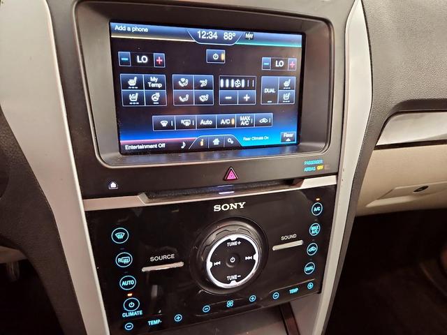 Photo of 2013 Red Ford Explorer