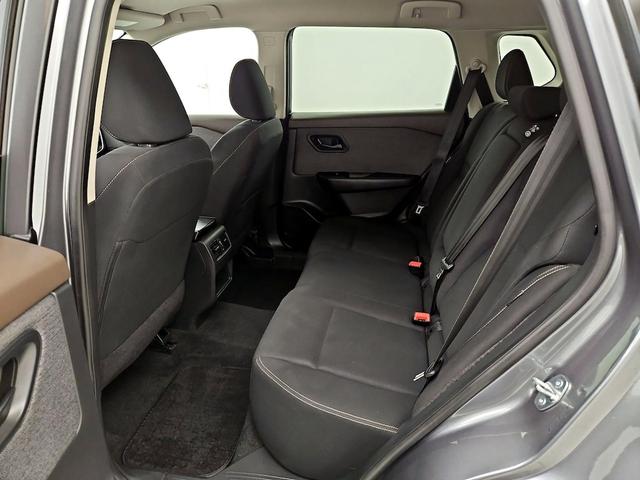 Photo of 2023 Gray Nissan Rogue