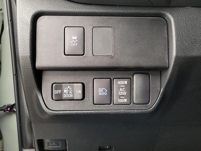 Photo of 2023 Gray Toyota Tacoma