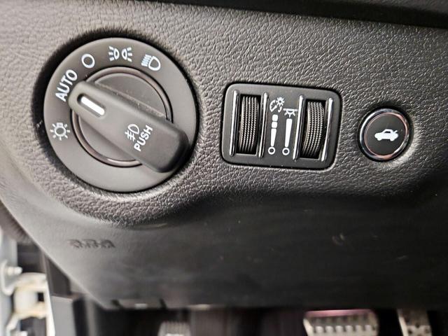Photo of 2021 White Dodge Charger