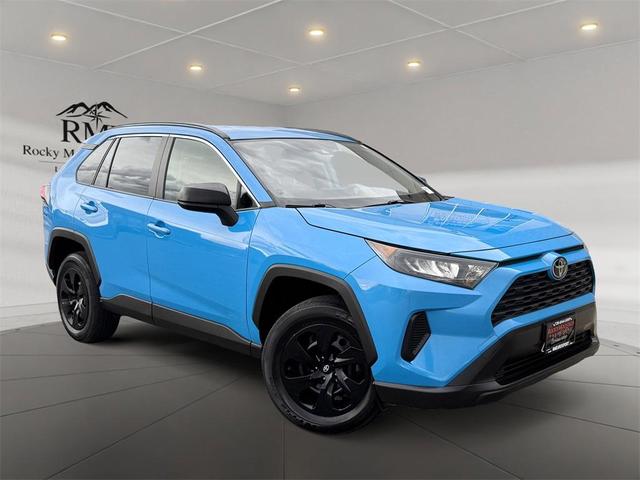 Photo of 2019 Blue Toyota RAV4