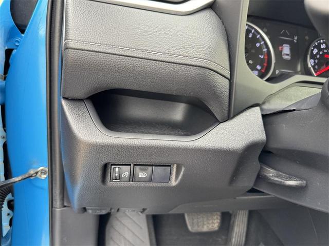 Photo of 2019 Blue Toyota RAV4