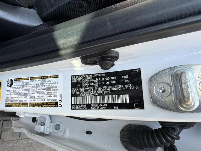 Photo of 2018 White Toyota 4Runner