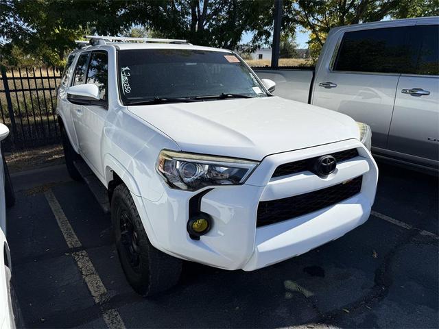 Photo of 2018 White Toyota 4Runner