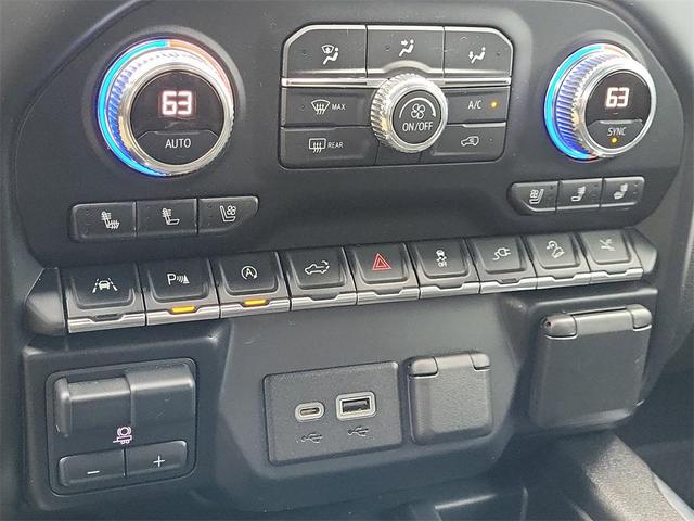 Photo of 2021 White GMC Sierra 1500