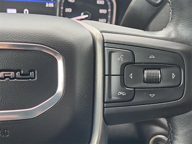 Photo of 2021 White GMC Sierra 1500