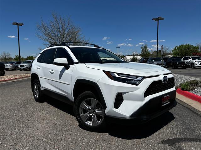 Photo of 2022 White Toyota RAV4 Hybrid