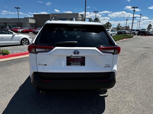 Photo of 2022 White Toyota RAV4 Hybrid